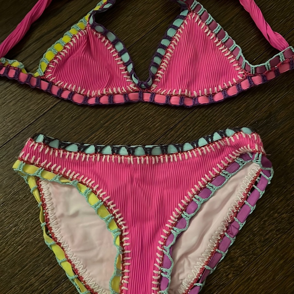 SUPER TRENDY BIKINI!